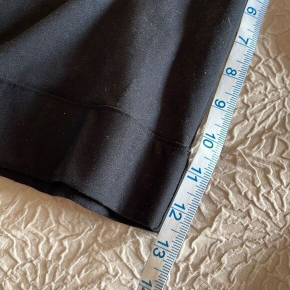 Under Armour Womens All Season Gear Shorts Active Stretch Athletic Black Size SM - Picture 4 of 5